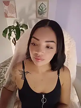 Snapshot of Sara_LipsX chatting on November 9, 2025, 11:36 pm Sara LipsX online show from November 9, 2025, 11:36 pm