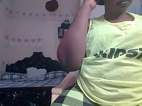 sweetymummy online show from March 17, 2026, 9:45 am