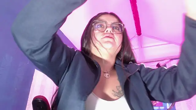 Snapshot of vitoria23_ chatting on July 15, 2026, 1:49 pm vitoria23 online show from July 15, 2026, 1:49 pm