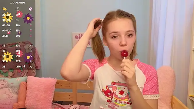 Snapshot of PrincessLittleKiki chatting on October 7, 2025, 7:16 am PrincessLittleKiki online show from October 7, 2025, 7:16 am