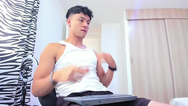 Sebastian-Dash online show from February 8, 2025, 7:59 pm