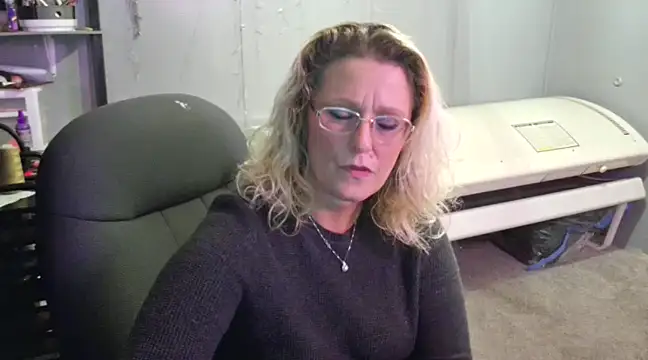 Snapshot of Lisalovely6981 chatting on January 22, 2025, 10:26 pm Lisalovely6981 online show from January 22, 2025, 10:26 pm