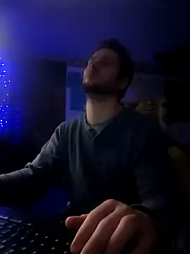 Snapshot of Seymour93 chatting on December 29, 2024, 7:32 pm Seymour93 online show from December 29, 2024, 7:32 pm