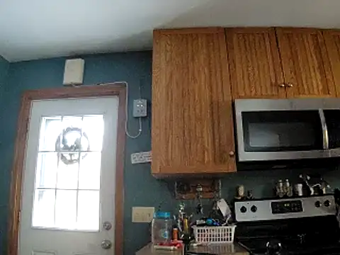 Snapshot of Seymour93 chatting on February 7, 2025, 8:10 pm Seymour93 online show from February 7, 2025, 8:10 pm