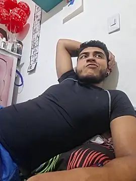 Juanhots online show from June 12, 2026, 1:37 am