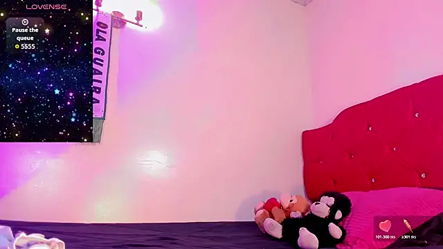 naomy  xx online show from December 3, 2025, 3:14 am