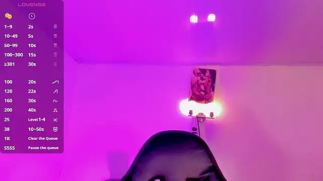 naomy  xx online show from December 17, 2025, 3:12 am