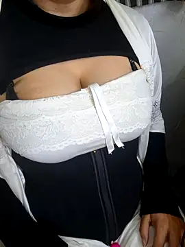 Snapshot of Derry_Cooper chatting on March 30, 2026, 3:29 am Derry Cooper online show from March 30, 2026, 3:29 am