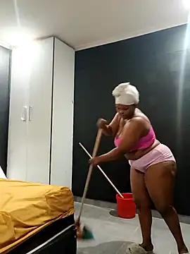 Ms  JOJO online show from October 3, 2025, 6:05 pm