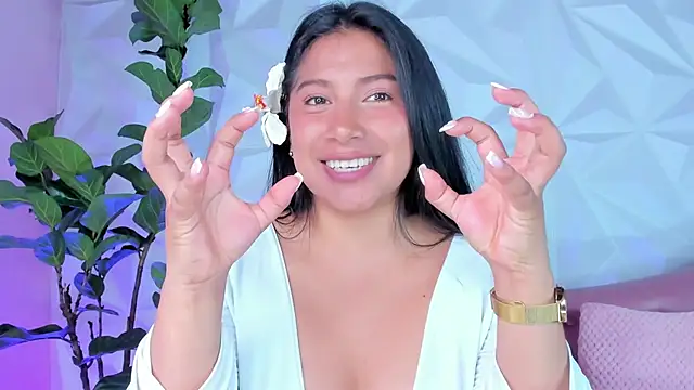 Snapshot of LinnaGardenia chatting on January 17, 2025, 4:26 pm LinnaGardenia online show from January 17, 2025, 4:26 pm