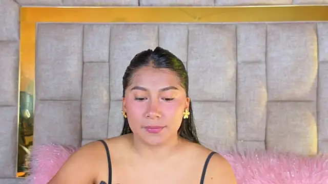 LinnaGardenia online show from February 13, 2026, 1:40 pm