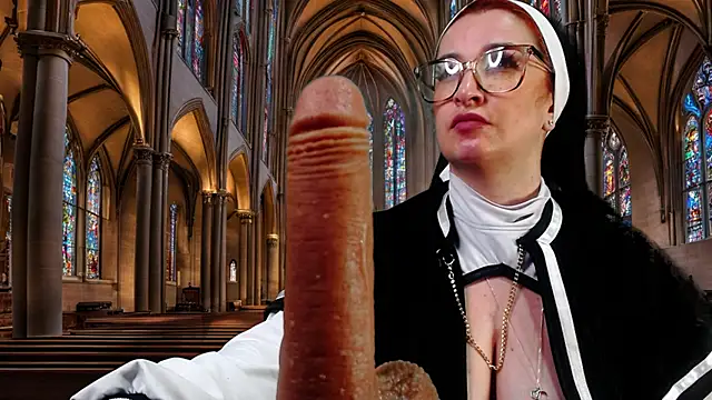 helenas fantasy online show from February 2, 2025, 10:46 am