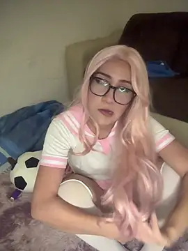 LunaAurora3 online show from April 2, 2026, 5:38 am