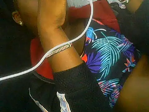 Snapshot of pretty_nanah chatting on October 7, 2025, 9:23 pm pretty nanah online show from October 7, 2025, 9:23 pm