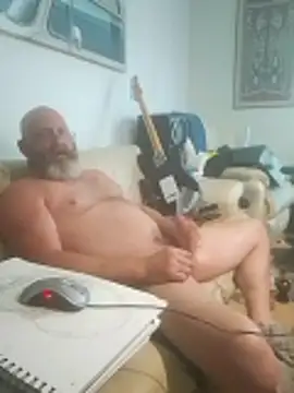 Snapshot of iambradz chatting on November 1, 2025, 4:58 am iambradz online show from November 1, 2025, 4:58 am