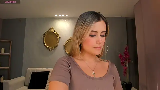 AnnaBrooks1 online show from April 10, 2026, 6:34 pm