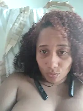 Snapshot of zandra_kiman chatting on February 22, 2025, 8:31 pm zandra kiman online show from February 22, 2025, 8:31 pm