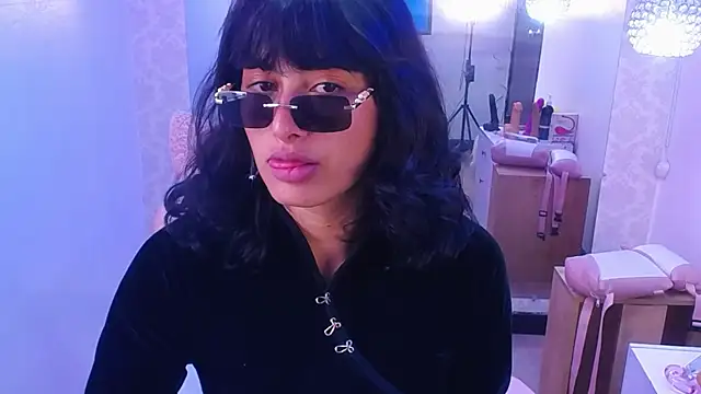 Snapshot of candy_lux_ chatting on January 11, 2025, 5:07 pm candy lux online show from January 11, 2025, 5:07 pm