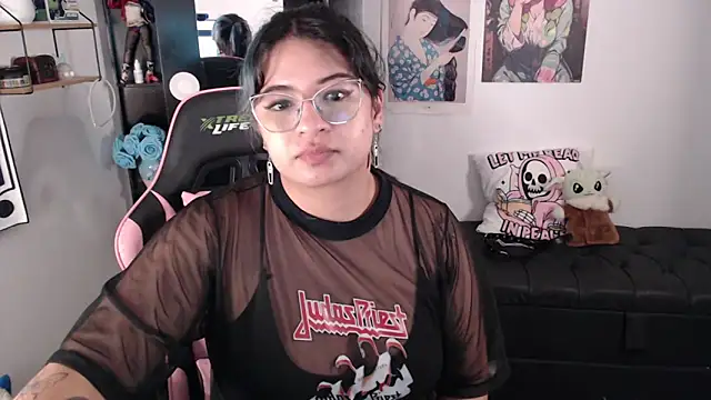 Snapshot of mollyshake1 chatting on February 4, 2025, 5:21 am mollyshake1 online show from February 4, 2025, 5:21 am