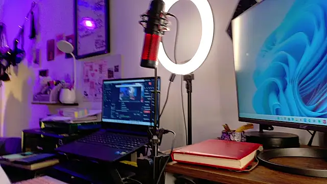 mollyshake1 online show from March 10, 2026, 7:02 am