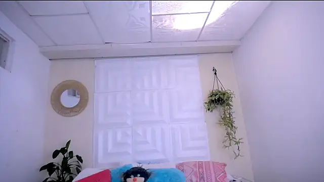 nataly red online show from June 20, 2026, 8:11 pm