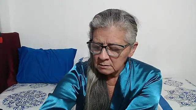 candy mature  online show from May 5, 2026, 11:02 pm