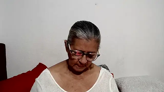 candy mature  online show from May 24, 2026, 12:37 am
