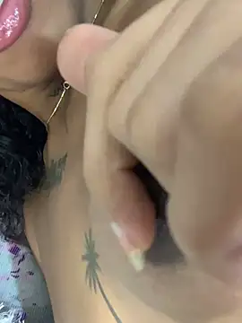 turabbitxx online show from February 15, 2025, 1:31 am