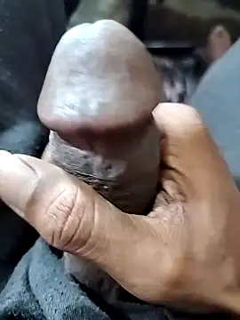 BadBoySmoker7070 online show from November 16, 2025, 8:36 pm