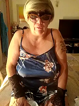 Snapshot of Glika chatting on December 20, 2024, 7:01 am Glika online show from December 20, 2024, 7:01 am