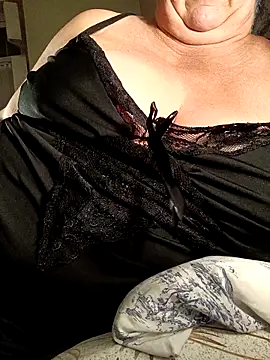 Snapshot of Glika chatting on November 27, 2025, 7:27 pm Glika online show from November 27, 2025, 7:27 pm