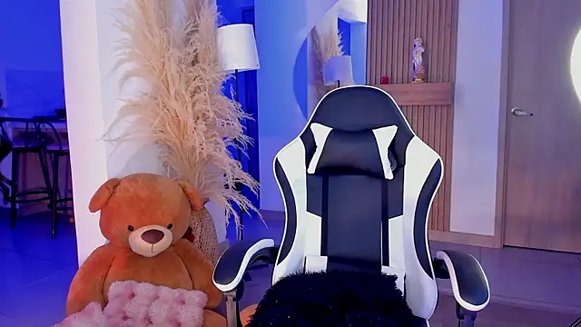 Snapshot of Charlotte__08 chatting on March 21, 2026, 1:54 am Charlotte 08 online show from March 21, 2026, 1:54 am