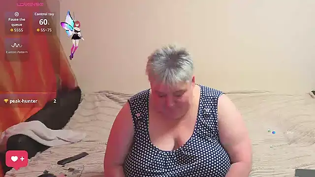 Snapshot of Baunti5555 chatting on November 15, 2025, 8:22 am Baunti5555 online show from November 15, 2025, 8:22 am