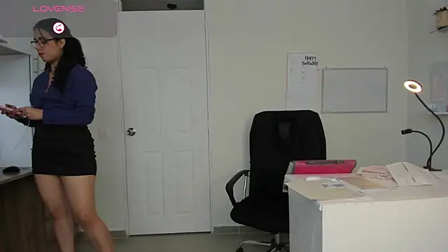 Snapshot of susana_monroy chatting on October 9, 2025, 7:01 pm susana monroy online show from October 9, 2025, 7:01 pm