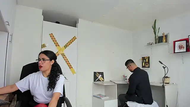 Snapshot of susana_monroy chatting on December 2, 2025, 4:35 pm susana monroy online show from December 2, 2025, 4:35 pm