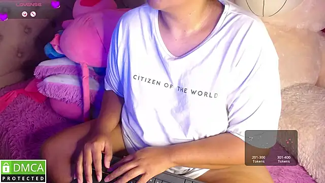 KittyHot20 online show from December 4, 2025, 2:59 pm