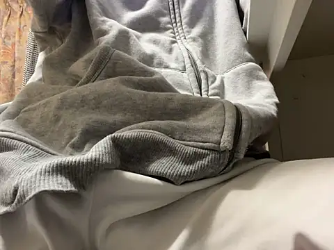 Snapshot of lkun9 chatting on December 9, 2024, 4:15 pm lkun9 online show from December 9, 2024, 4:15 pm