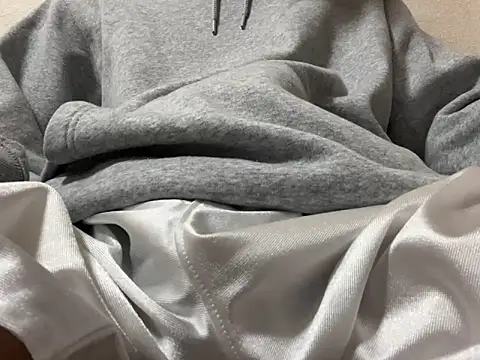 Snapshot of lkun9 chatting on February 4, 2025, 3:47 pm lkun9 online show from February 4, 2025, 3:47 pm