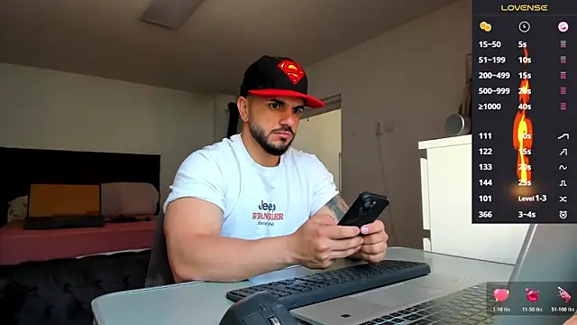 Snapshot of supermanboy94 chatting on April 23, 2026, 6:03 am supermanboy94 online show from April 23, 2026, 6:03 am