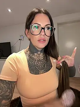 AileenInkOfficial online show from March 20, 2025, 5:36 pm