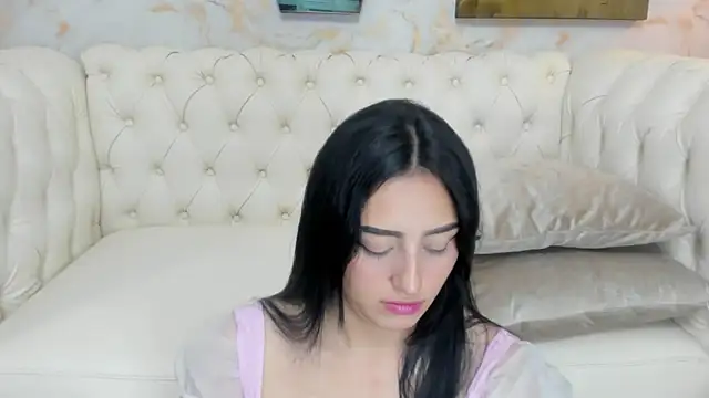 Snapshot of Lesly_sexy4u chatting on January 17, 2026, 3:55 am Lesly sexy4u online show from January 17, 2026, 3:55 am