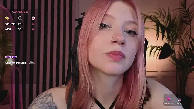Snapshot of arielabradberry chatting on July 25, 2026, 1:08 pm arielabradberry online show from July 25, 2026, 1:08 pm