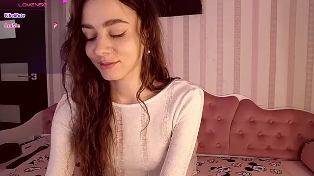 AliceNikke online show from December 15, 2024, 8:25 pm