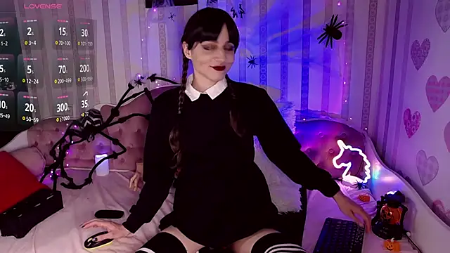 AliceNikke online show from November 3, 2025, 12:24 am