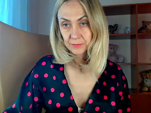 Snapshot of Tanya6547 chatting on October 21, 2025, 10:38 am Tanya6547 online show from October 21, 2025, 10:38 am