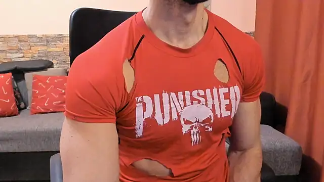 HotHunkTrainer online show from February 11, 2026, 8:52 am