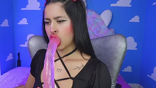 miss romyna online show from October 28, 2025, 11:03 am