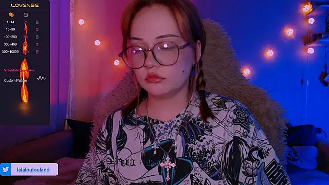 Snapshot of lala_loulou_land chatting on March 2, 2025, 2:00 pm lala loulou land online show from March 2, 2025, 2:00 pm