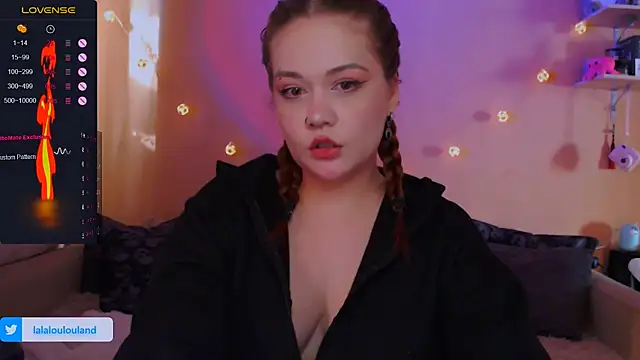 Snapshot of lala_loulou_land chatting on October 18, 2025, 12:06 pm lala loulou land online show from October 18, 2025, 12:06 pm