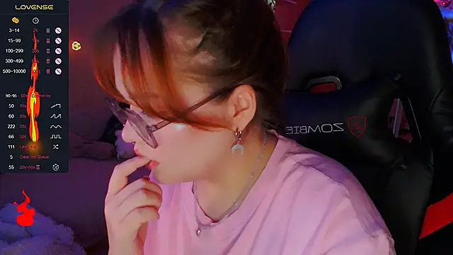 Snapshot of lala_loulou_land chatting on November 2, 2025, 12:51 pm lala loulou land online show from November 2, 2025, 12:51 pm